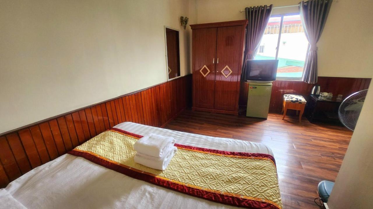 Anh Dao Hotel Da Lat Buitenkant foto